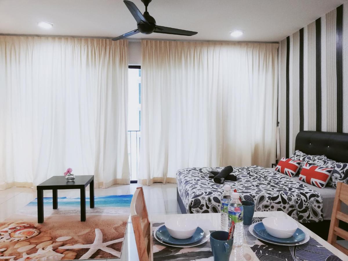 Peanut Butter Homestay - Trefoil Setia Alam Shah Alam Bagian luar foto